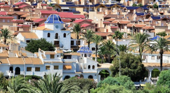 Los beneficios de comprar una propiedad en Gran Alacant frente a otras zonas de Alicante